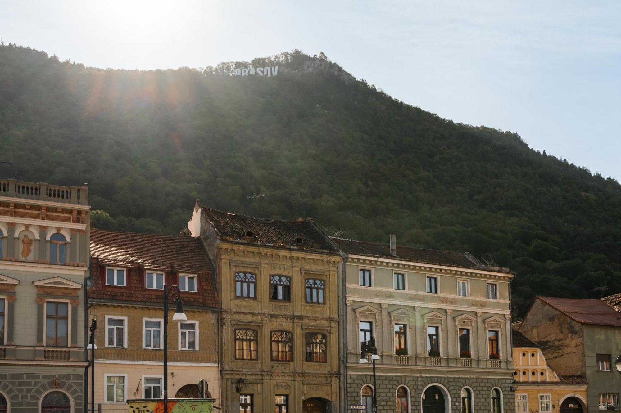 Apollonia Estate Old Town Big And Luxurious Apartment Brasov Exterior photo