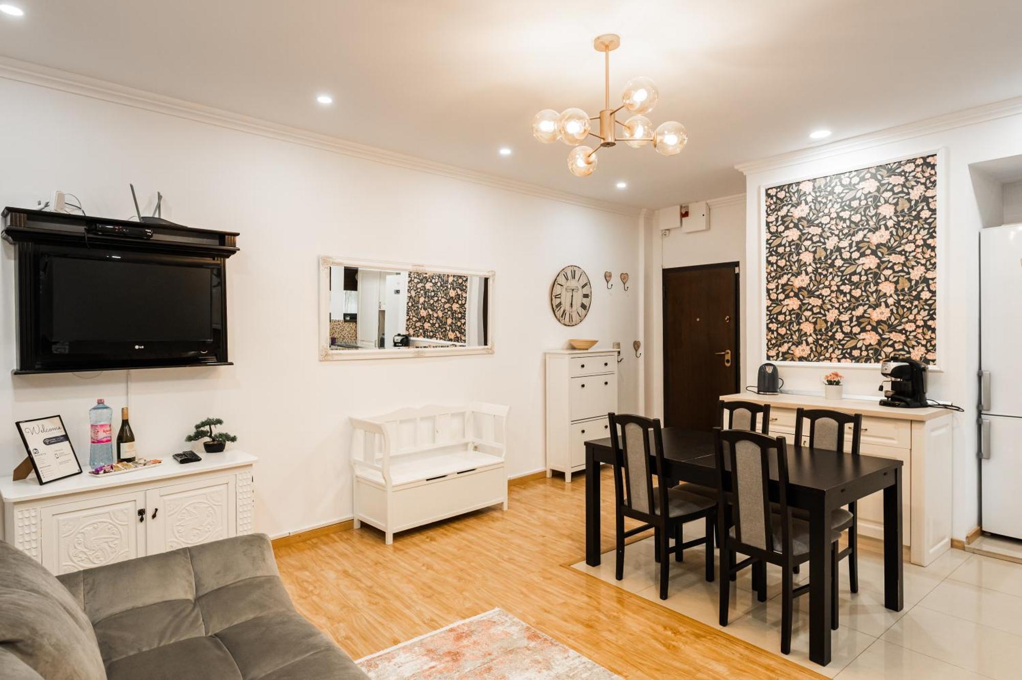 Apollonia Estate Old Town Big And Luxurious Apartment Brasov Exterior photo
