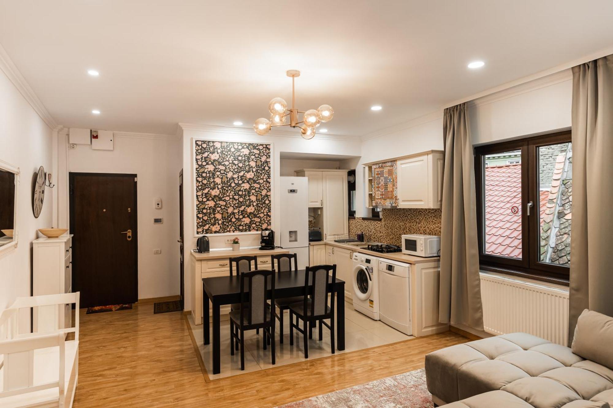 Apollonia Estate Old Town Big And Luxurious Apartment Brasov Exterior photo