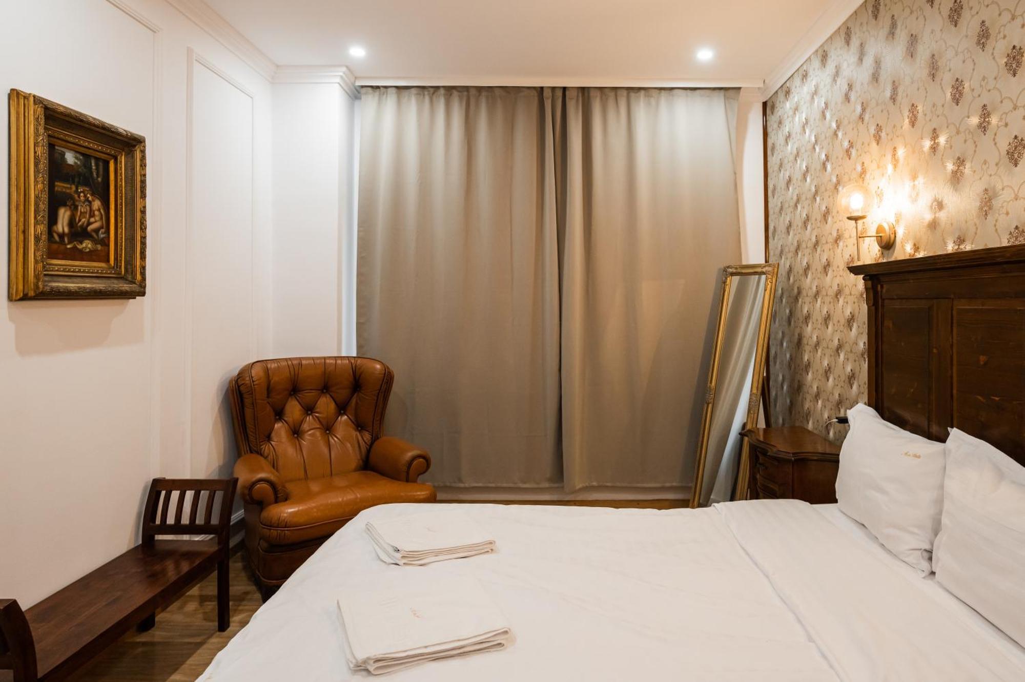 Apollonia Estate Old Town Big And Luxurious Apartment Brasov Exterior photo