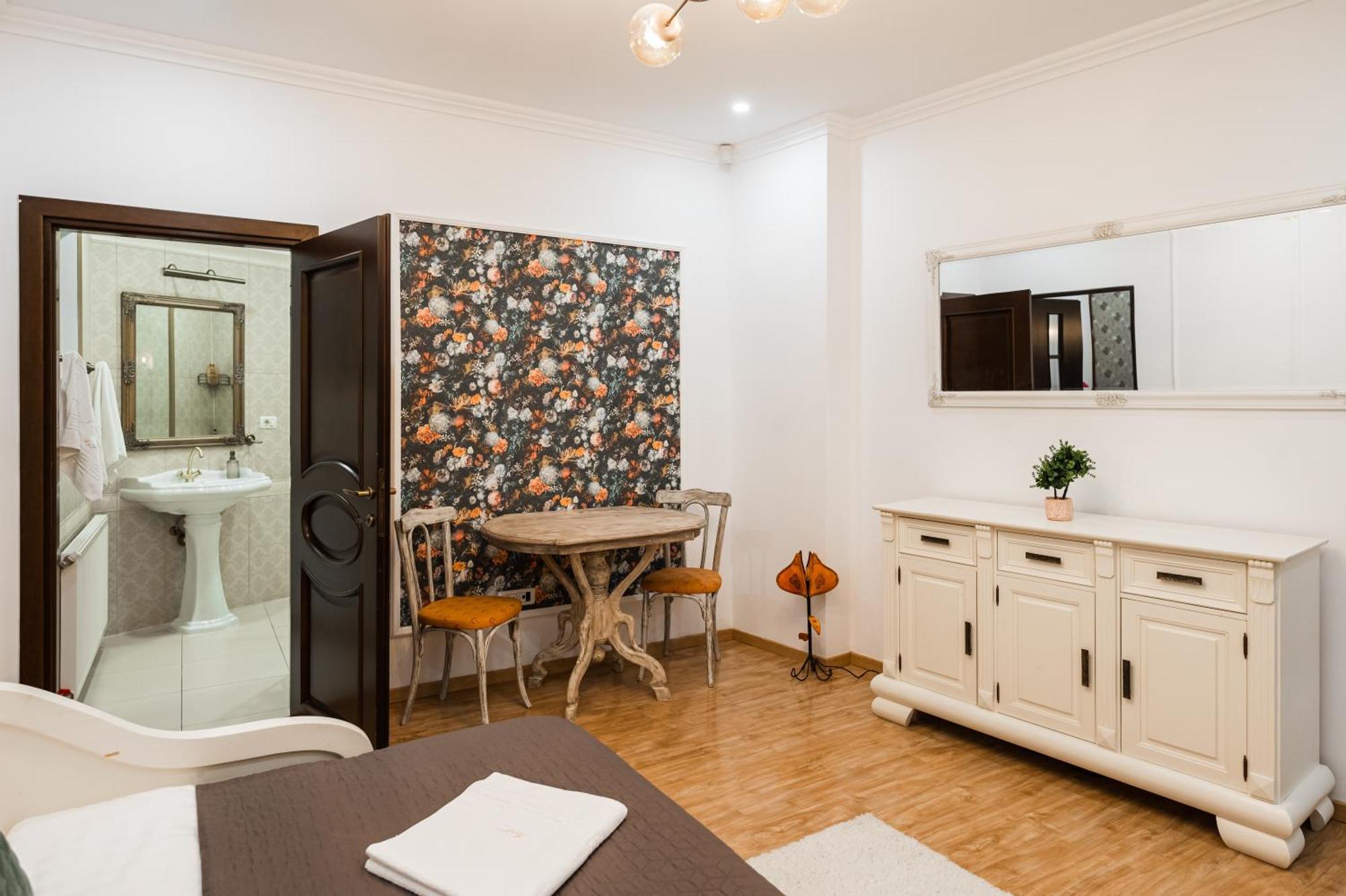 Apollonia Estate Old Town Big And Luxurious Apartment Brasov Exterior photo